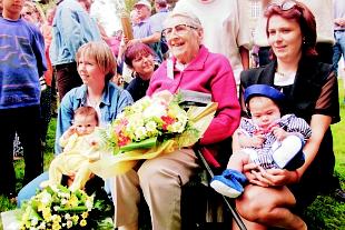 Autour d'Henriette Prigent, la doyenne (91 ans)